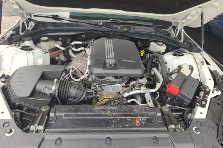 Used Cadillac CT5 2020 28T Fashion Edition Engine Bay