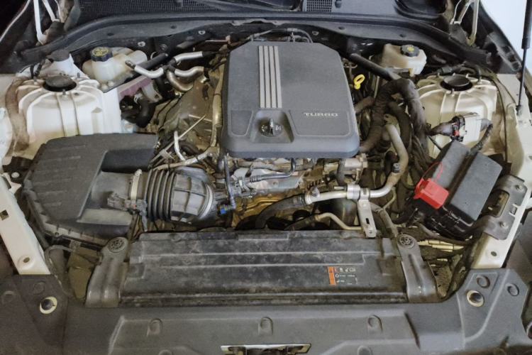 Used Cadillac CT5 2020 28T Luxury Version Engine Bay
