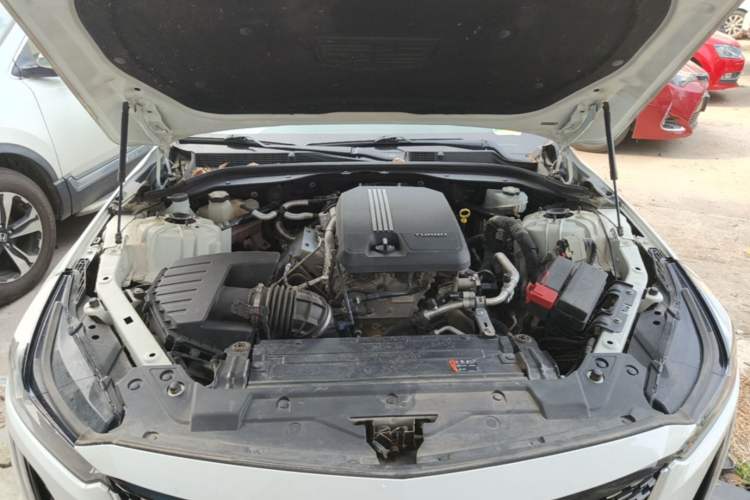 Used Cadillac CT5 2020 28T Tech Edition Engine Bay