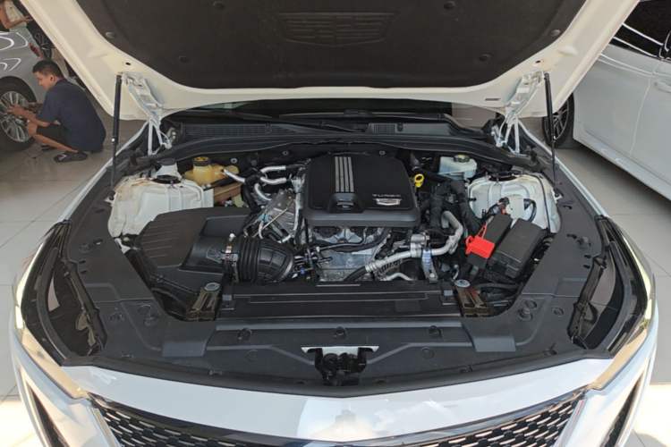 Used Cadillac CT5 2020 Revised Version 28T Tech Edition Engine Bay