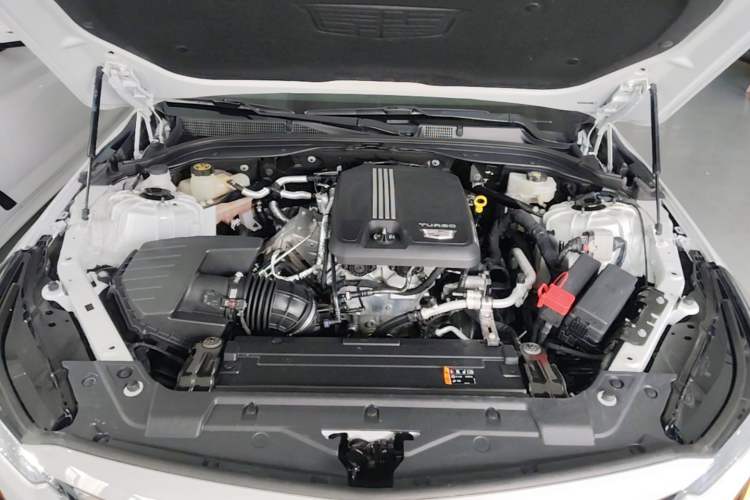Used Cadillac CT5 2020 Updated 28T Leading Sporty Version Engine Bay