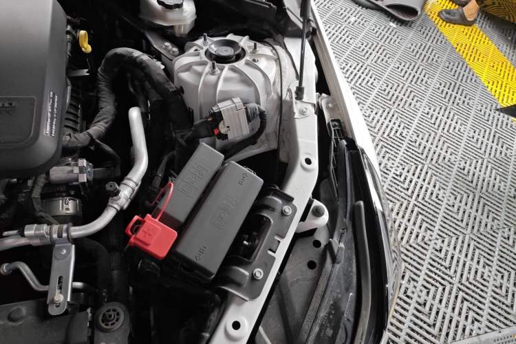 Used Cadillac CT5 2020 28T Fashion Edition Engine Bay Left