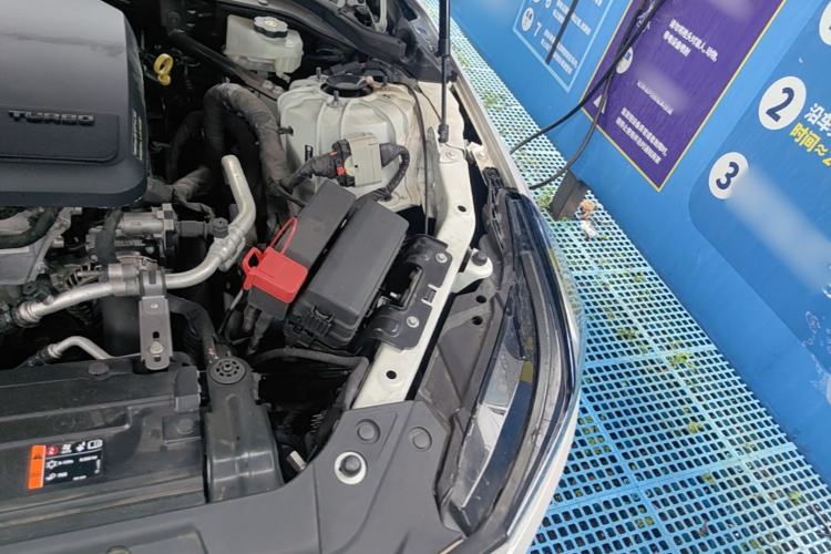 Used Cadillac CT5 2020 28T Leading Sport Model Engine Bay Left
