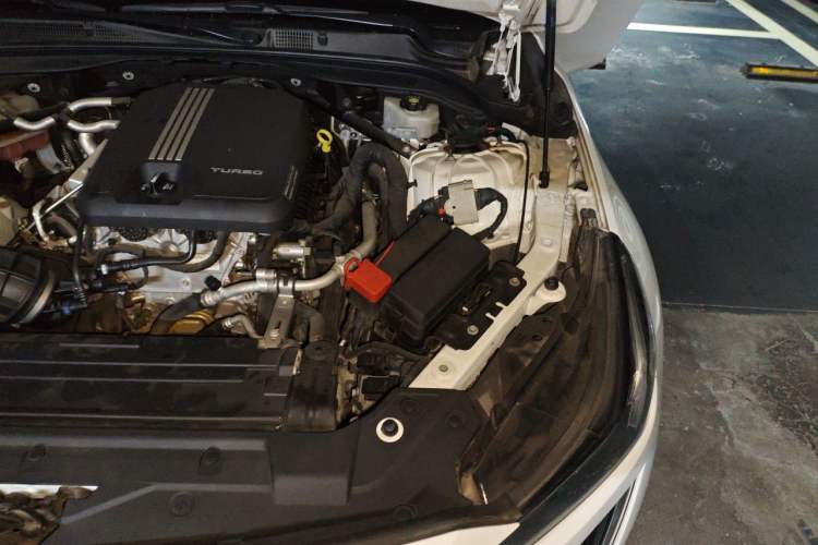 Used Cadillac CT5 2020 28T Luxury Version Engine Bay Left