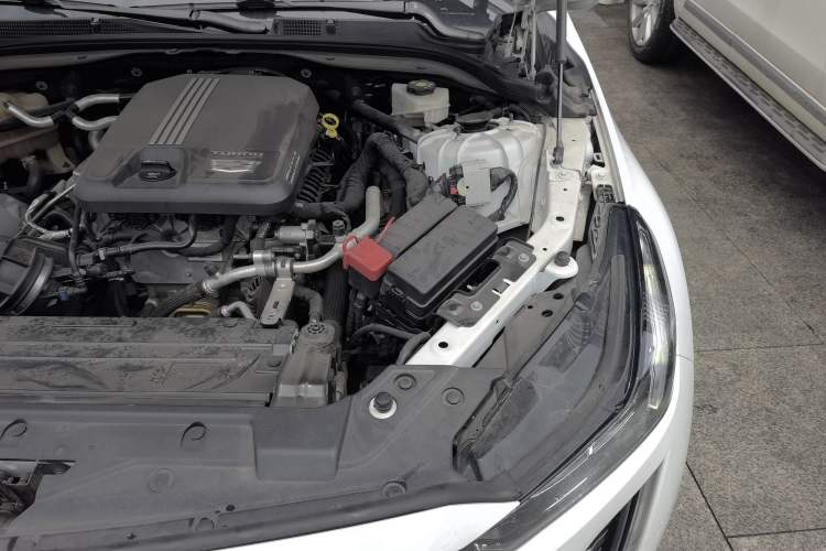Used Cadillac CT5 2020 Revised Version 28T Luxury Edition Engine Bay Left