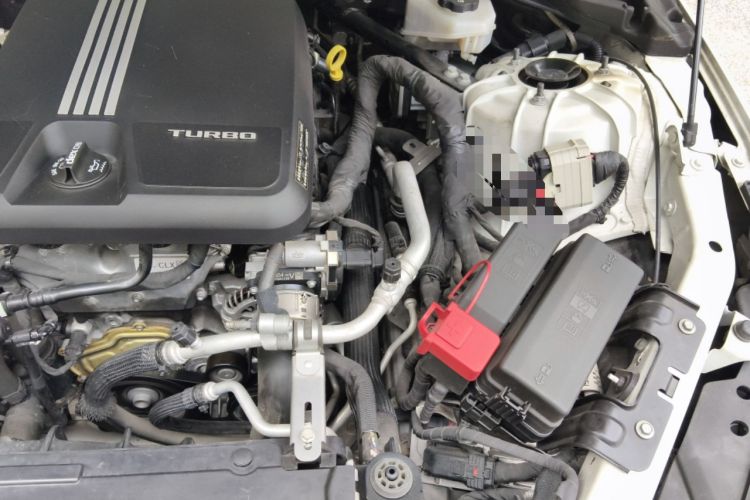 Used Cadillac CT5 2020 28T Leading Sport Model Engine Bay Left
