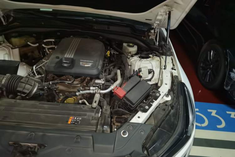 Used Cadillac CT5 2020 Revised 28T Platinum Sport Edition Engine Bay Left
