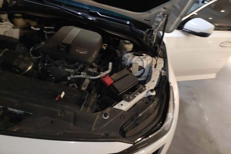 Used Cadillac CT5 2020 Revised Version 28T Luxury Edition Engine Bay Left