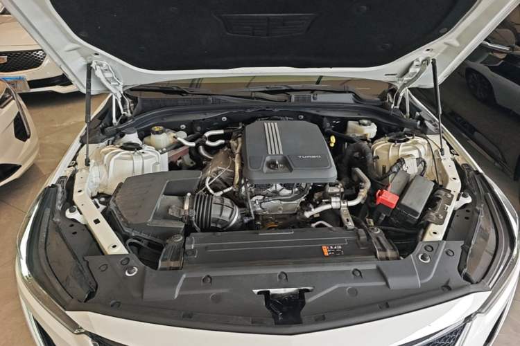 Used Cadillac CT5 2020 28T Leading Sport Model Engine Bay