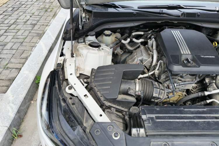 Used Cadillac CT5 2020 28T Tech Edition Engine Bay Right
