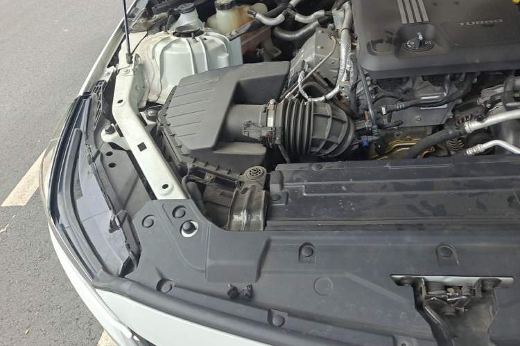 Used Cadillac CT5 2020 28T Luxury Version Engine Bay Right