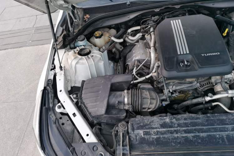 Used Cadillac CT5 2020 Revised Version 28T Luxury Edition Engine Bay Right