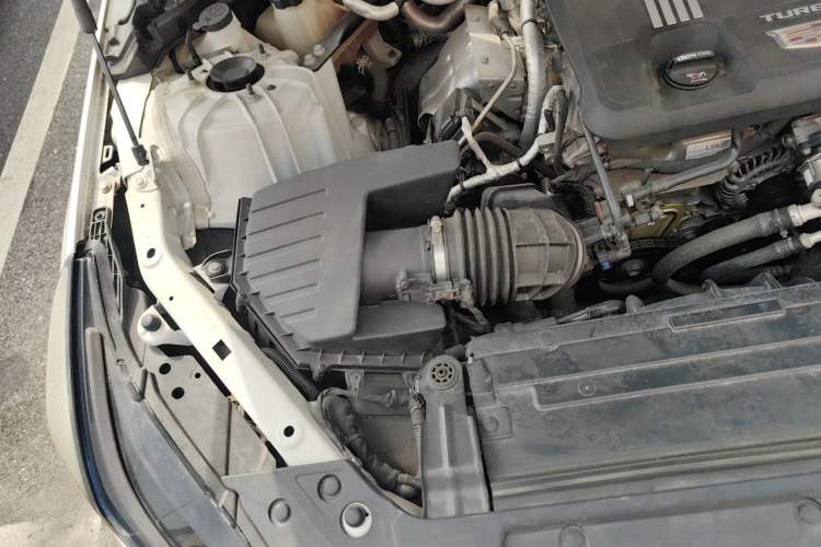 Used Cadillac CT5 2020 28T Tech Edition Engine Bay Right