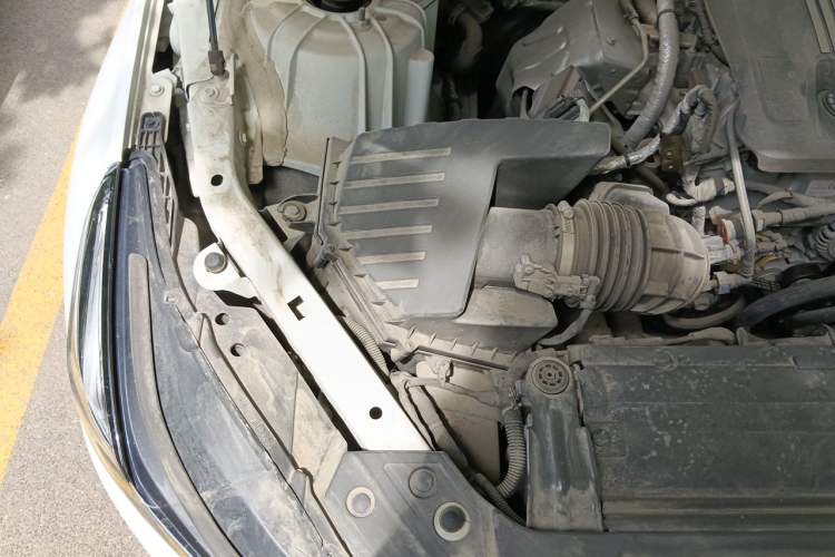 Used Cadillac CT5 2020 28T Fashion Edition Engine Bay Right