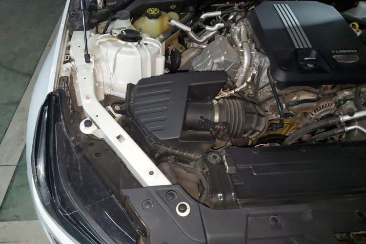 Used Cadillac CT5 2020 Revised Version 28T Luxury Edition Engine Bay Right