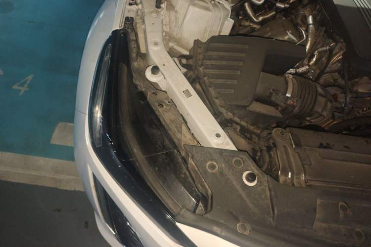 Used Cadillac CT5 2020 Revised Version 28T Luxury Edition Engine Bay Right