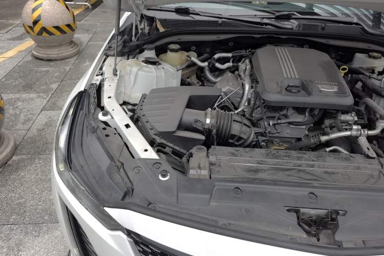 Used Cadillac CT5 2020 Revised Version 28T Luxury Edition Engine Bay Right