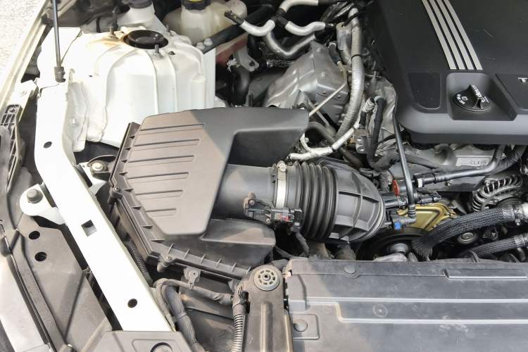 Used Cadillac CT5 2020 28T Leading Sport Model Engine Bay Right