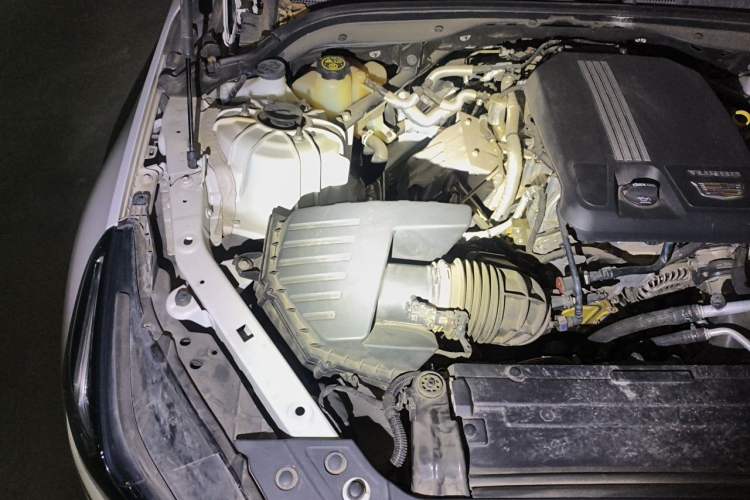 Used Cadillac CT5 2020 Revised Version 28T Luxury Edition Engine Bay Right