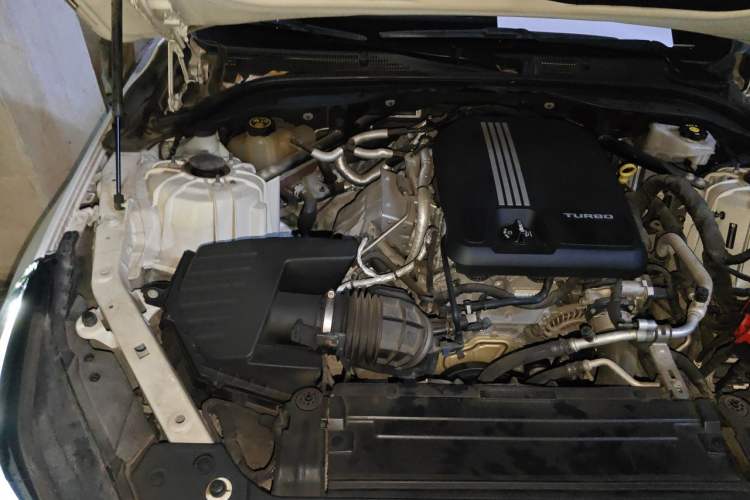 Used Cadillac CT5 2020 28T Tech Edition Engine Bay Right