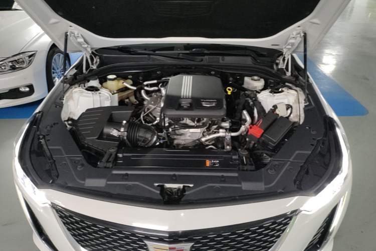 Used Cadillac CT5 2020 Revised Version 28T Tech Edition Engine Bay