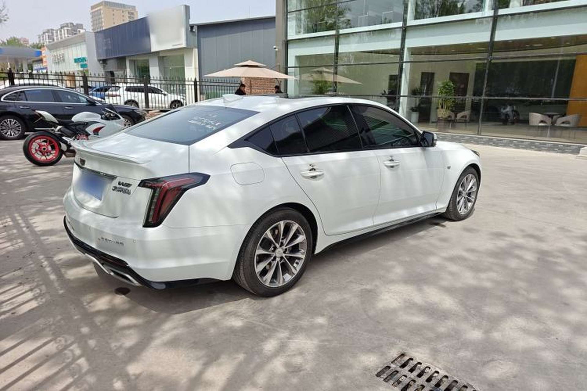 Used Cadillac CT5 2020 Updated 28T Leading Sporty Version Exterior 4