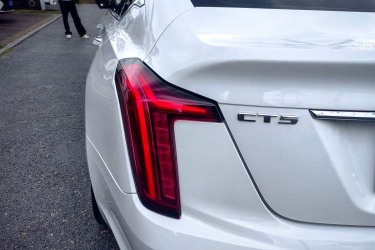 Used Cadillac CT5 2020 Revised Version 28T Luxury Edition Exterior 4