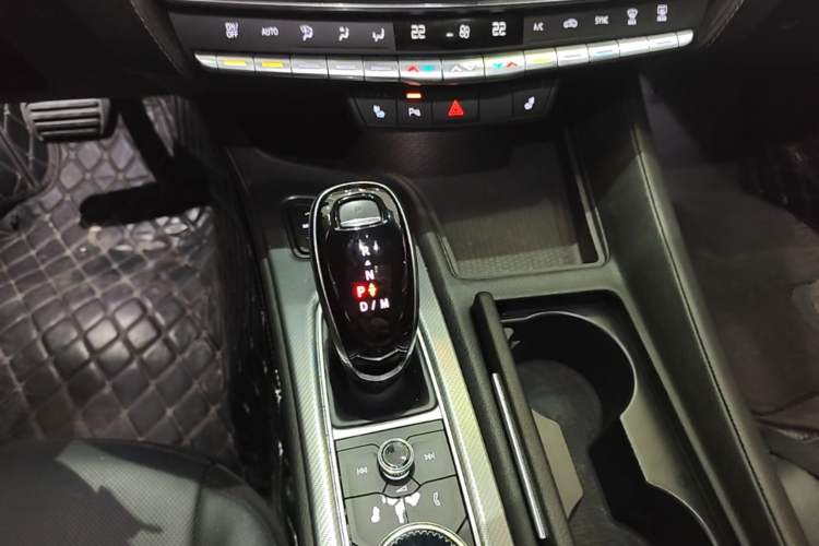 Used Cadillac CT5 2020 Revised Version 28T Luxury Edition Gear Lever