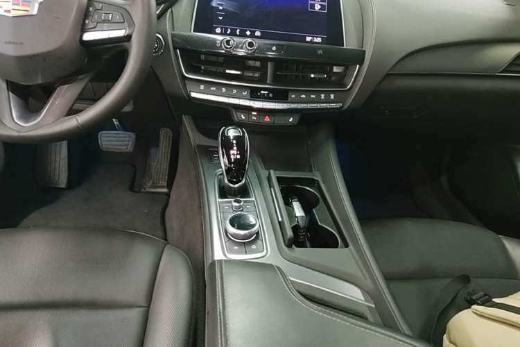 Used Cadillac CT5 2020 Revised Version 28T Luxury Edition Gear Lever