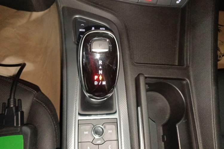 Used Cadillac CT5 2020 Revised Version 28T Luxury Edition Gear Lever