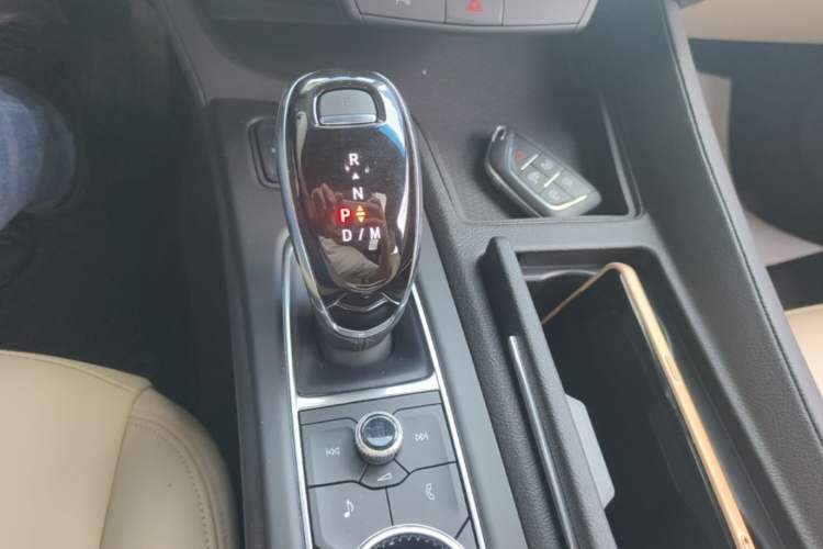 Used Cadillac CT5 2020 28T Fashion Edition Gear Lever