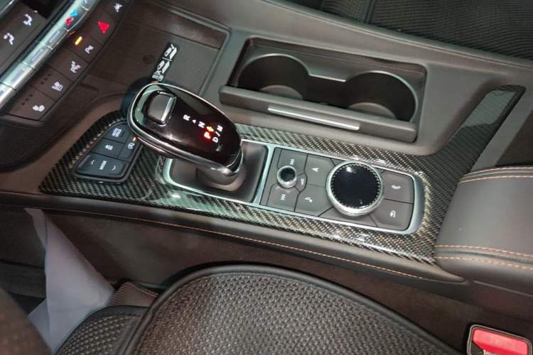 Used Cadillac CT5 2020 Revised 28T Platinum Sport Edition Gear Lever