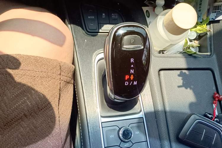 Used Cadillac CT5 2020 28T Fashion Edition Gear Lever