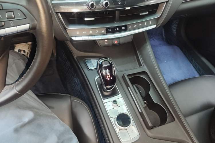 Used Cadillac CT5 2020 Revised Version 28T Fashion Edition Gear Lever