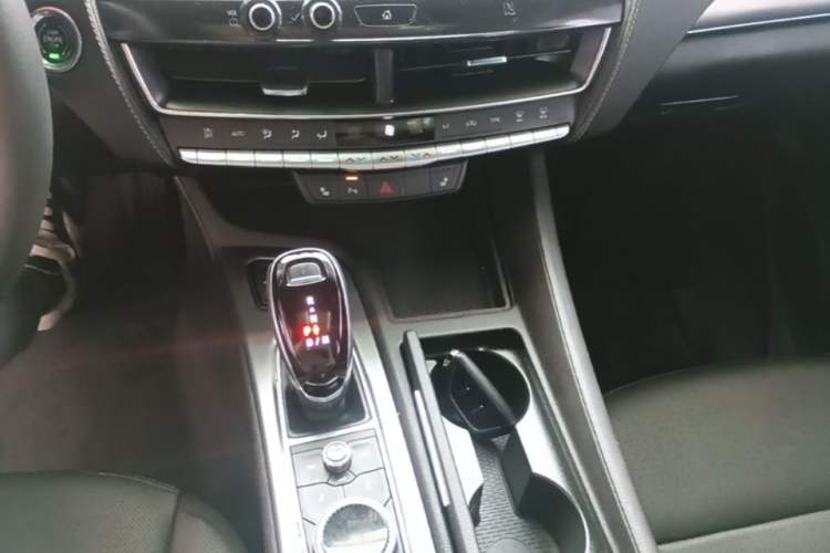 Used Cadillac CT5 2020 Revised Version 28T Luxury Edition Gear Lever