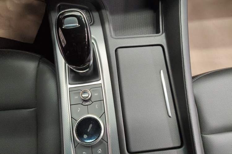 Used Cadillac CT5 2020 Revised Version 28T Luxury Edition Gear Lever