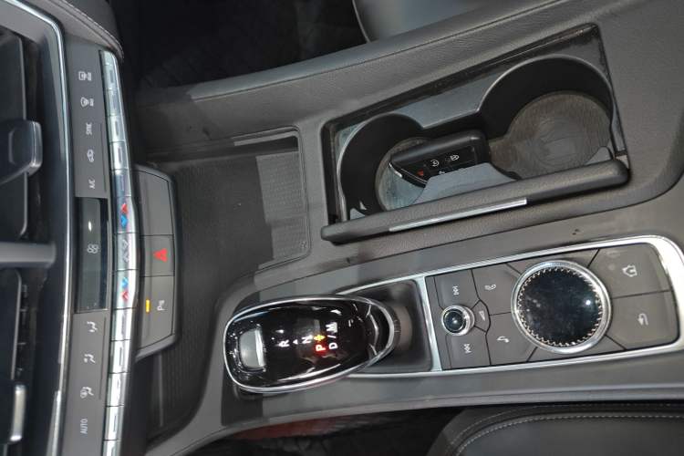 Used Cadillac CT5 2020 28T Fashion Edition Gear Lever