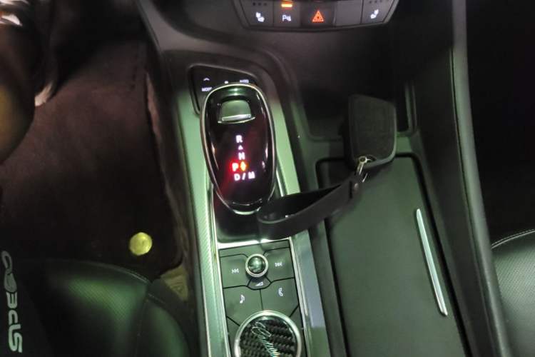 Used Cadillac CT5 2020 Revised Version 28T Luxury Edition Gear Lever