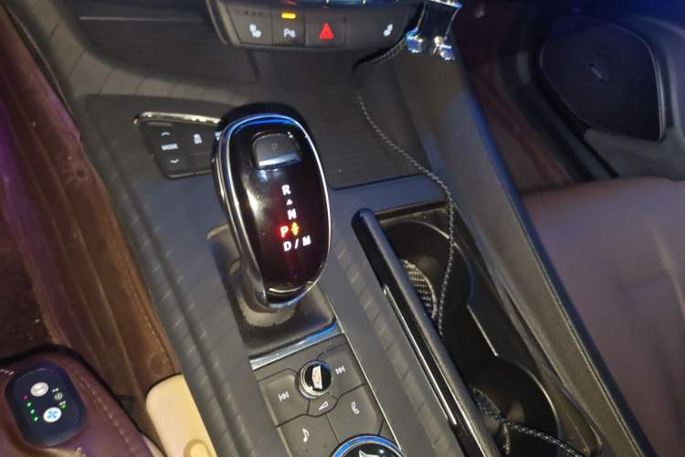 Used Cadillac CT5 2020 Revised Version 28T Luxury Edition Gear Lever