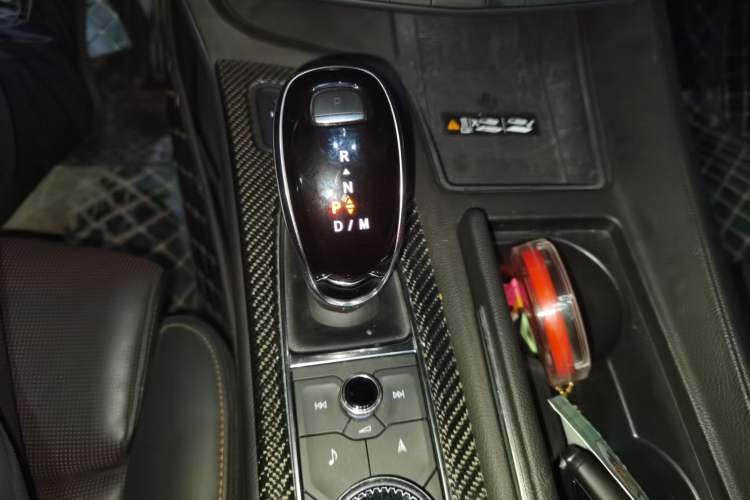 Used Cadillac CT5 2020 Revised 28T Platinum Sport Edition Gear Lever