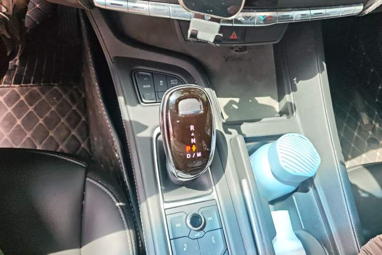Used Cadillac CT5 2020 Revised Version 28T Fashion Edition Gear Lever