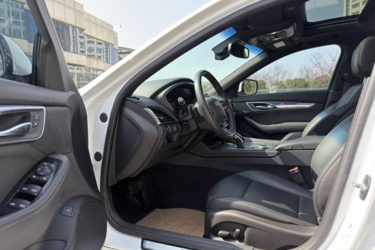 Used Cadillac CT5 2020 28T Fashion Edition Interior 14