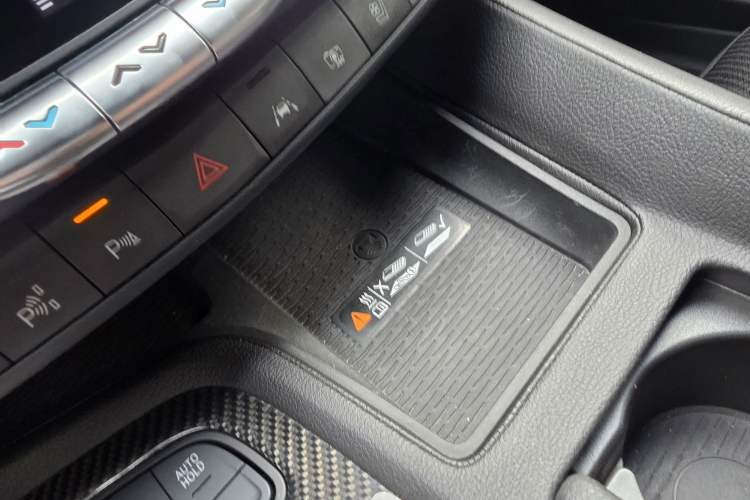 Used Cadillac CT5 2020 Revised 28T Platinum Sport Edition Interior 3