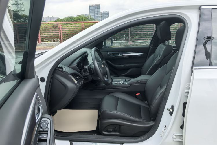Used Cadillac CT5 2020 Revised Version 28T Fashion Edition Interior 4