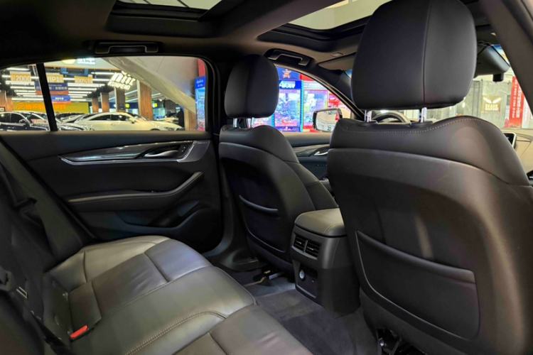 Used Cadillac CT5 2020 28T Platinum Sport Edition Interior 9