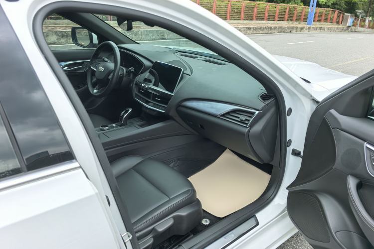 Used Cadillac CT5 2020 Revised Version 28T Fashion Edition Interior 9