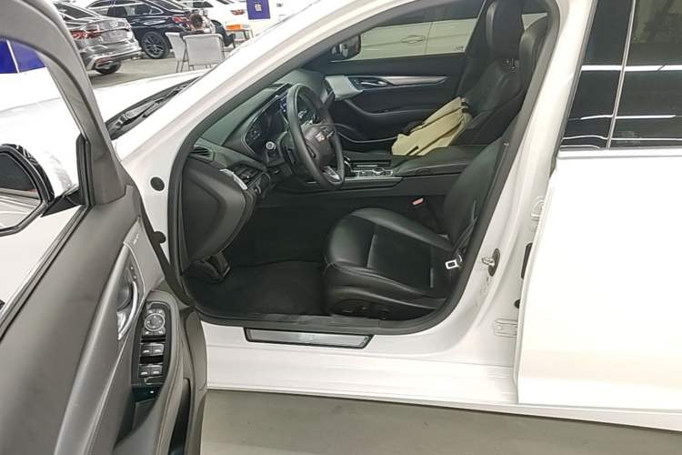 Used Cadillac CT5 2020 Revised Version 28T Luxury Edition Left Front Seat