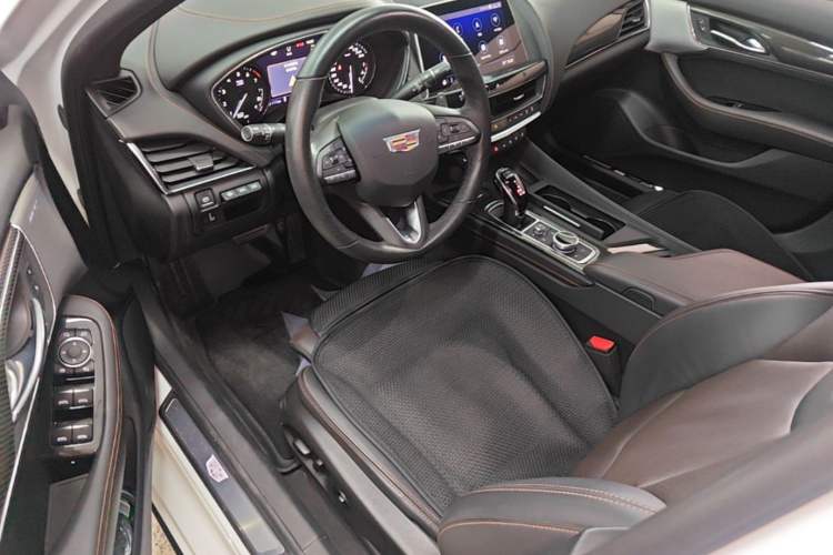 Used Cadillac CT5 2020 Revised 28T Platinum Sport Edition Left Front Seat