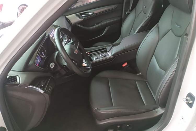 Used Cadillac CT5 2020 Revised Version 28T Luxury Edition Left Front Seat