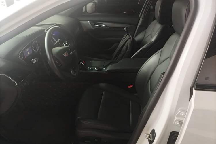 Used Cadillac CT5 2020 Revised Version 28T Luxury Edition Left Front Seat